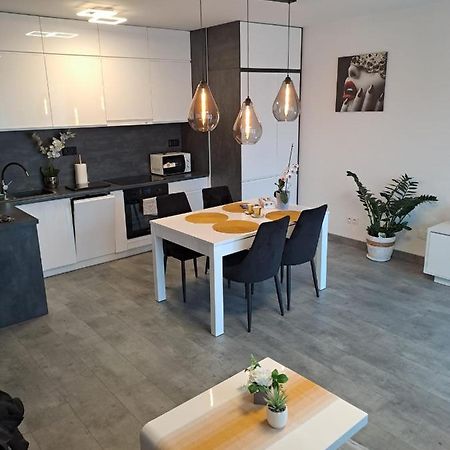 Apartament Sloneczny Leilighet Jelenia Góra Eksteriør bilde